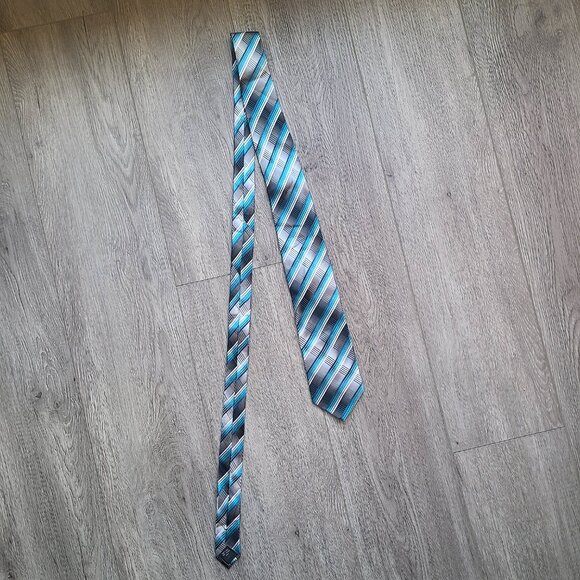 blue, white, silver and gray striped tie by Pierre Cardin - Picture 2 of 6
